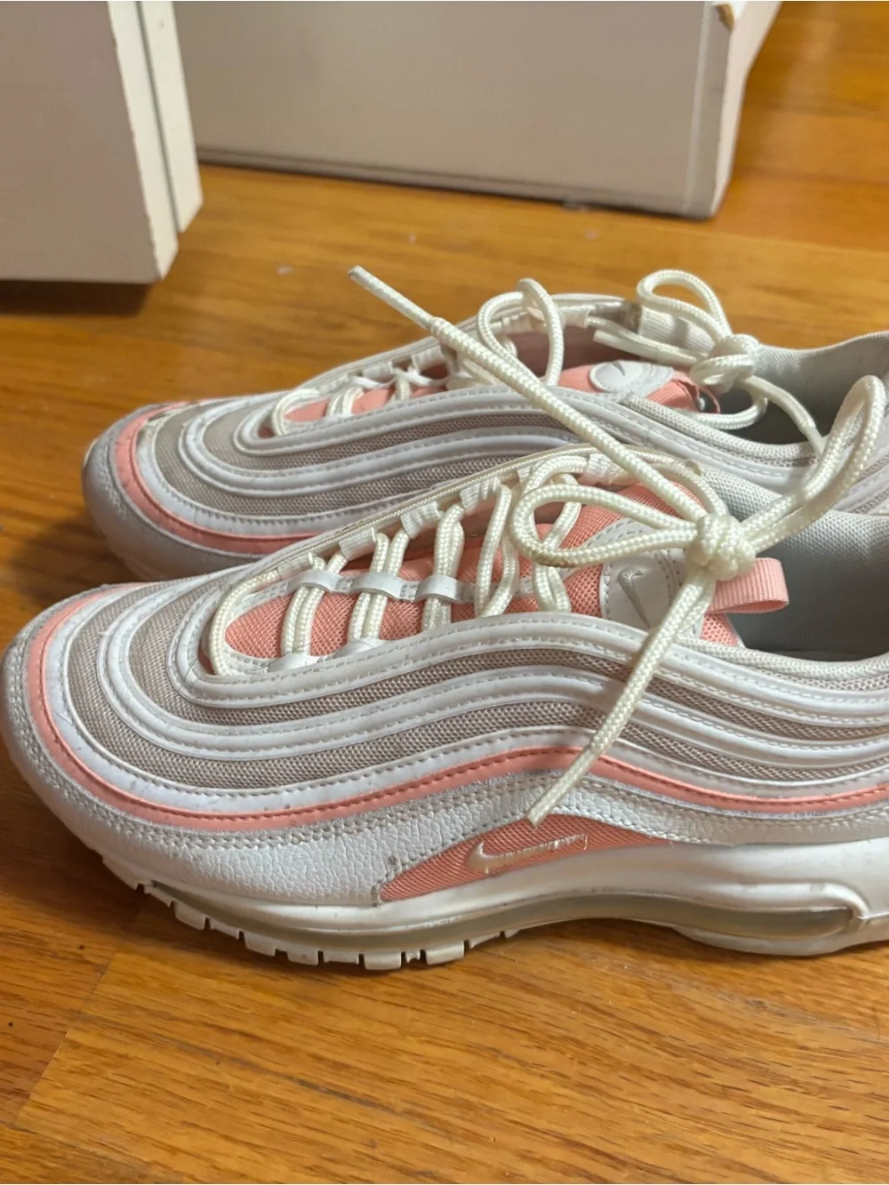 Nike White & Pink Wave-Detail Air Max Sneakers - Picture 1 of 4